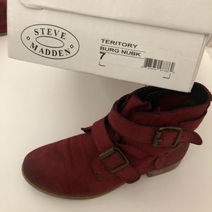 Steve Madden Territory nubuck booties | Size 7